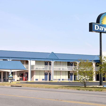 Days Inn By Wyndham Donalsonville Ngoại thất bức ảnh